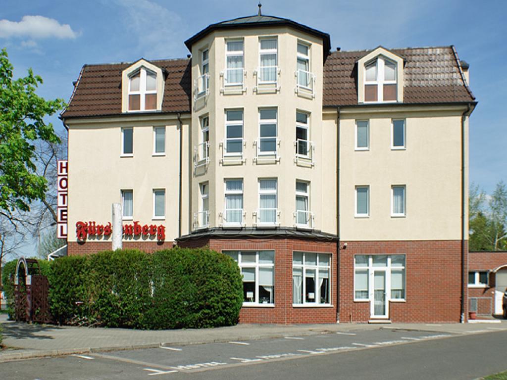 Hotel Fuerstenberg Eisenhüttenstadt Buitenkant foto